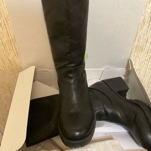 All black Chumky heels. Comfortable too cute. Brand new. Was too small for me